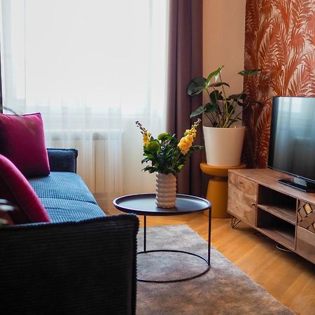 Rasinovo Nabrezi - Riverside Residence ปราก ภายนอก รูปภาพ