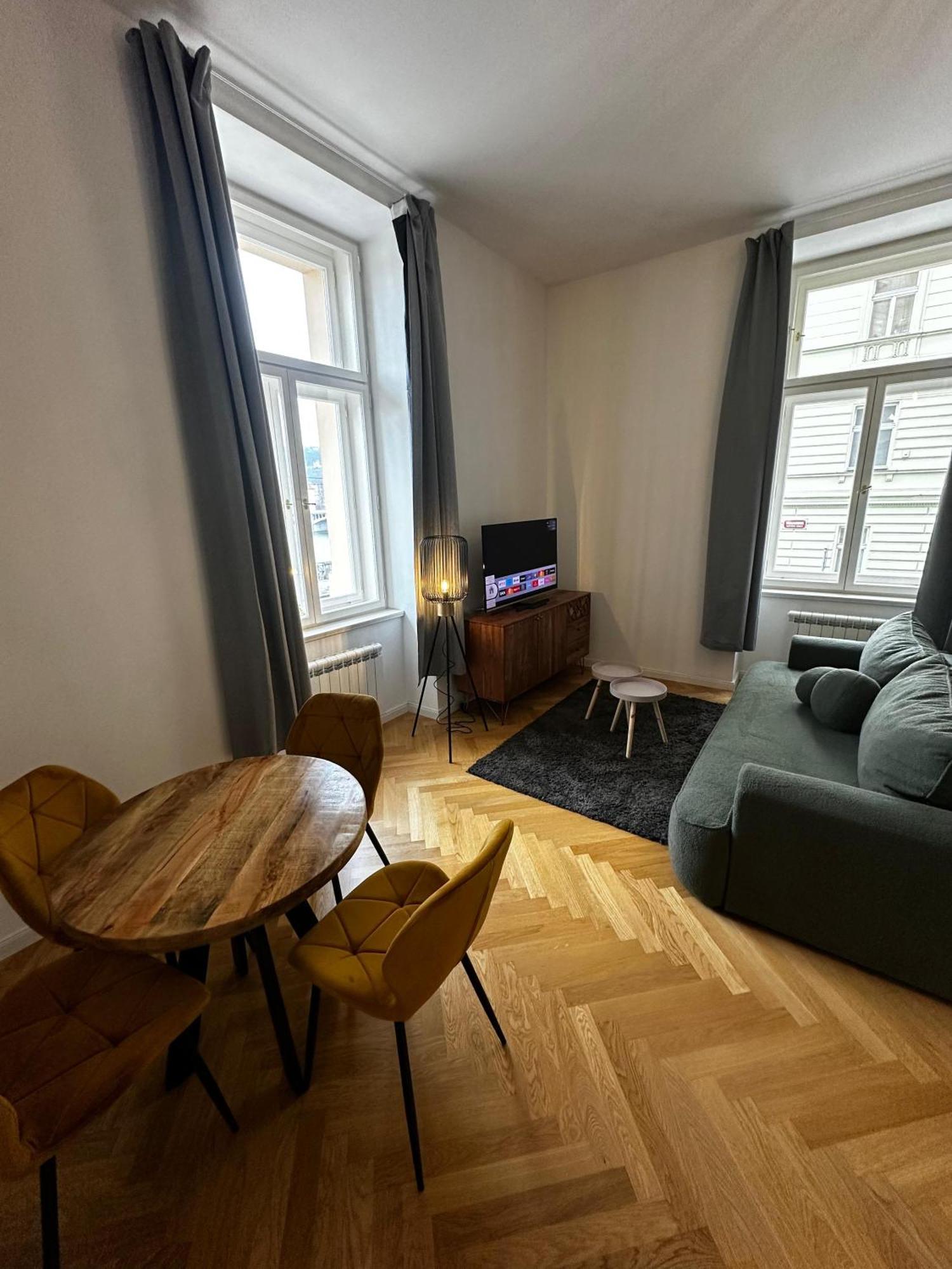 Rasinovo Nabrezi - Riverside Residence ปราก ภายนอก รูปภาพ