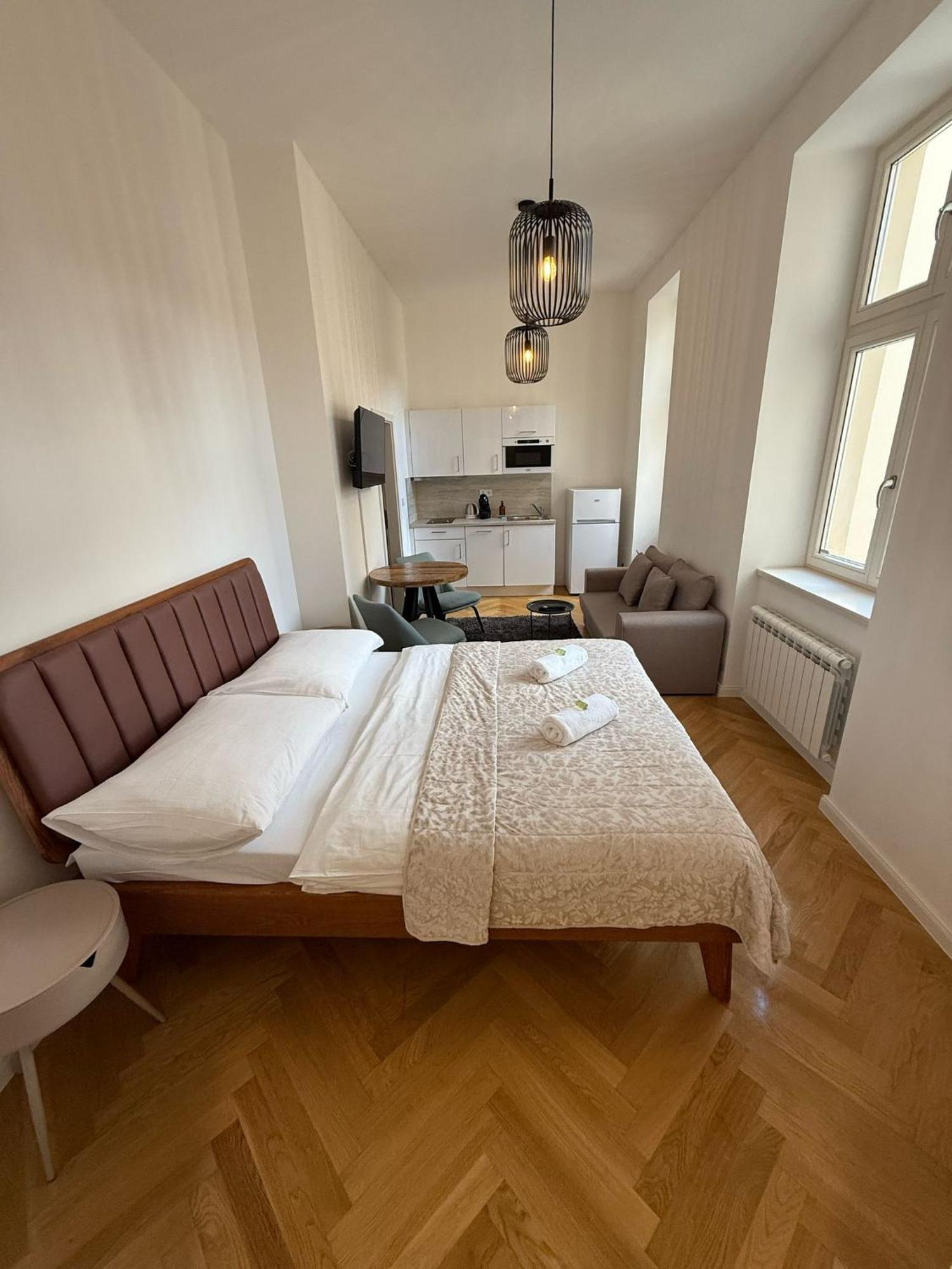 Rasinovo Nabrezi - Riverside Residence ปราก ภายนอก รูปภาพ