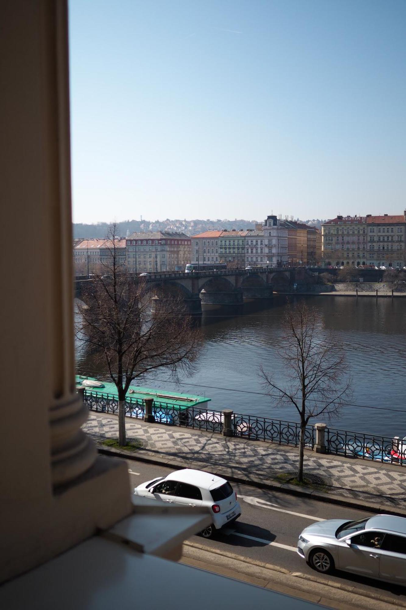 Rasinovo Nabrezi - Riverside Residence ปราก ภายนอก รูปภาพ