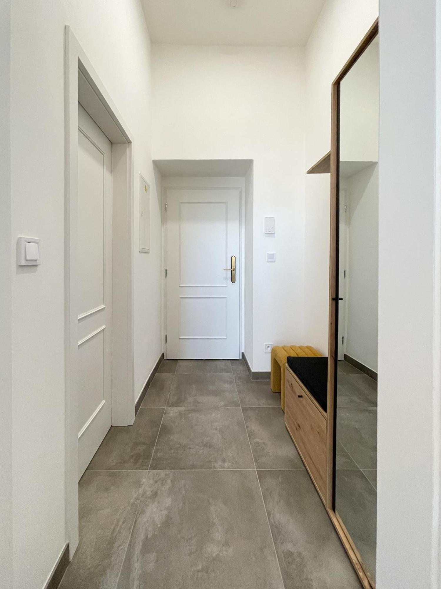 Rasinovo Nabrezi - Riverside Residence ปราก ภายนอก รูปภาพ