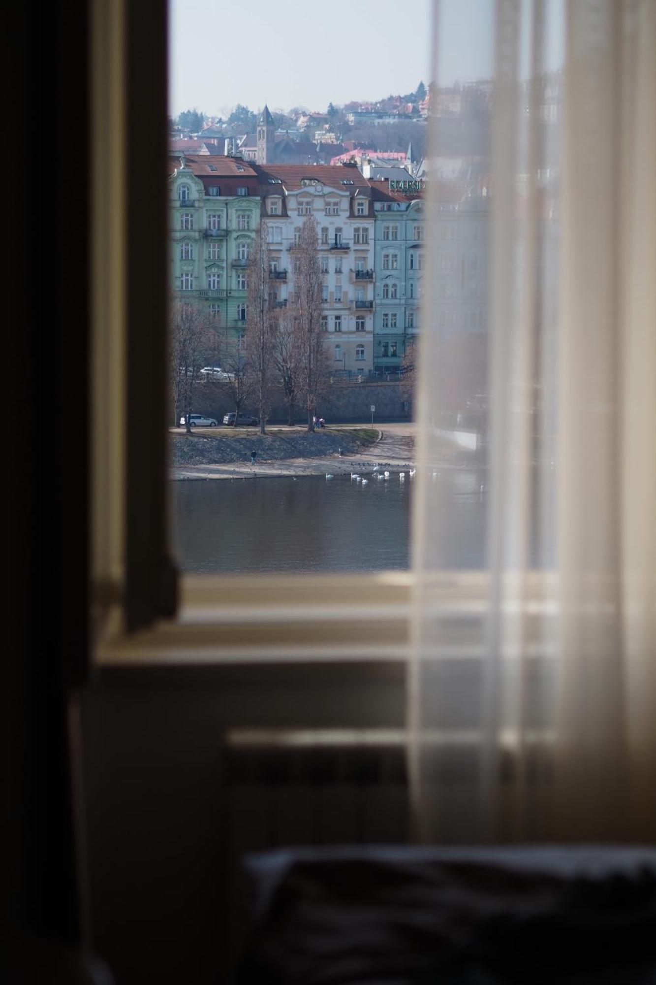 Rasinovo Nabrezi - Riverside Residence ปราก ภายนอก รูปภาพ